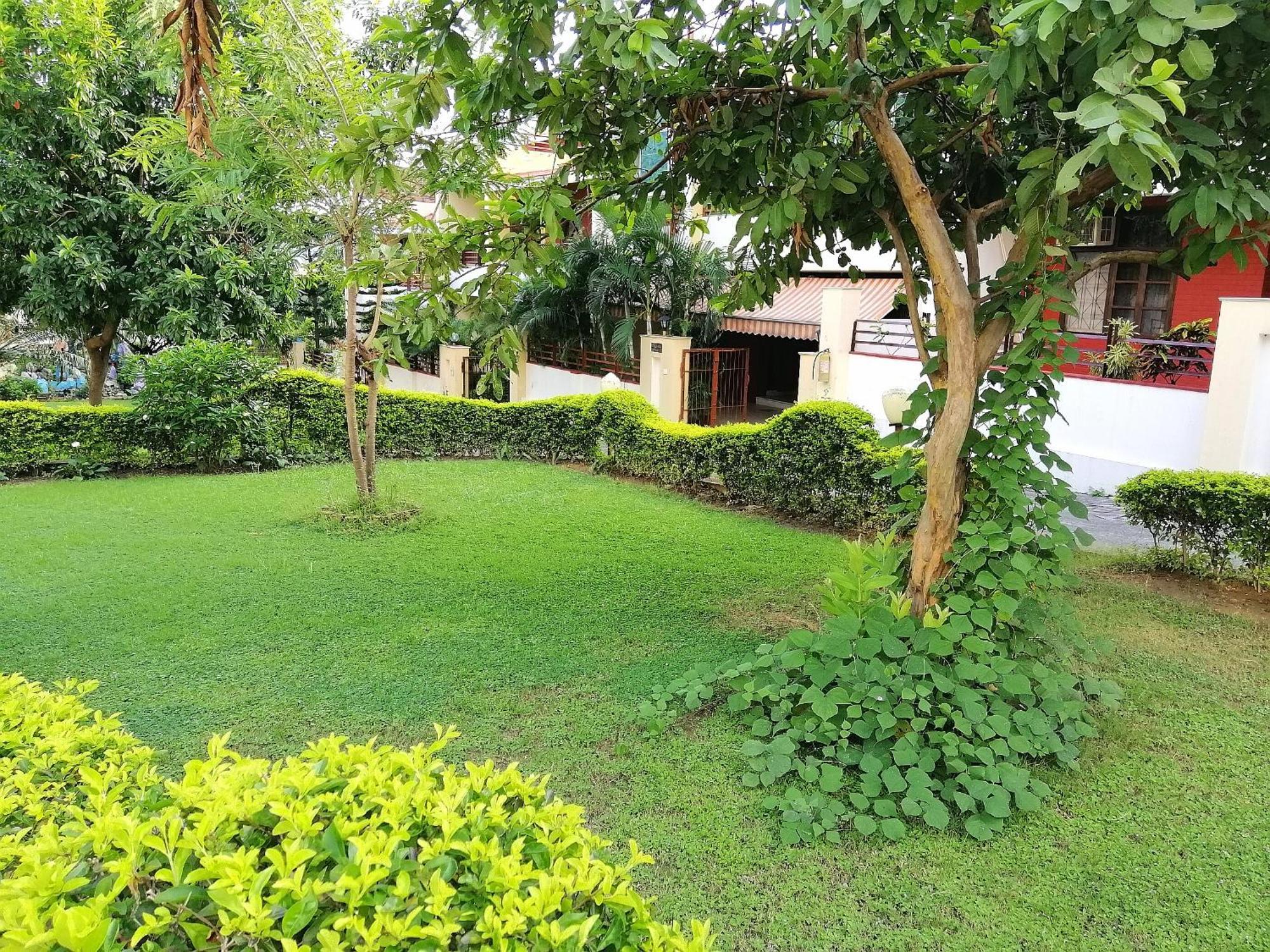 Ganga Vatika Boutique Hotel, Rishīkesh Buitenkant foto