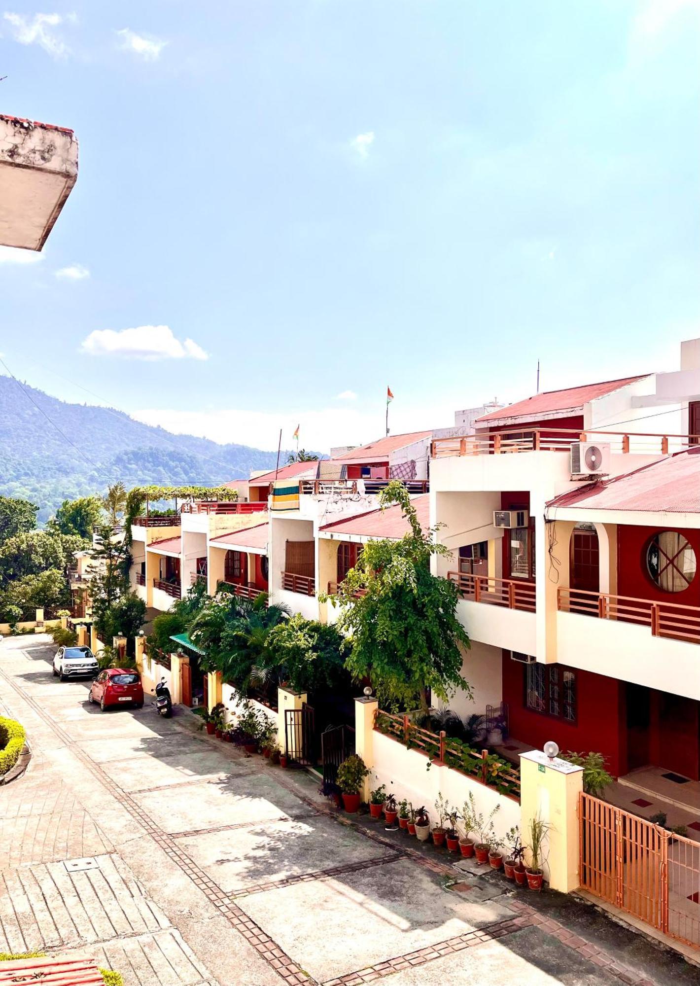 Ganga Vatika Boutique Hotel, Rishīkesh Buitenkant foto
